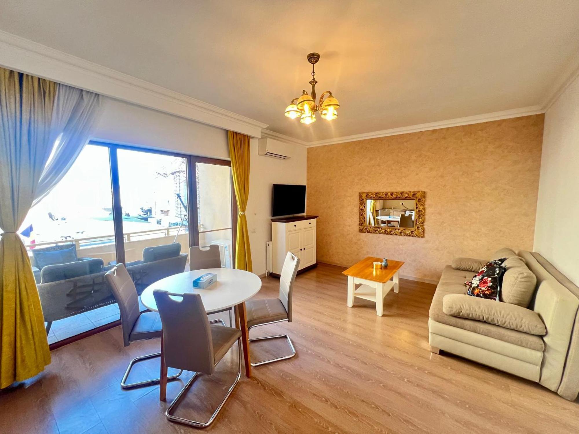 Apartment Catedrala Blue *
